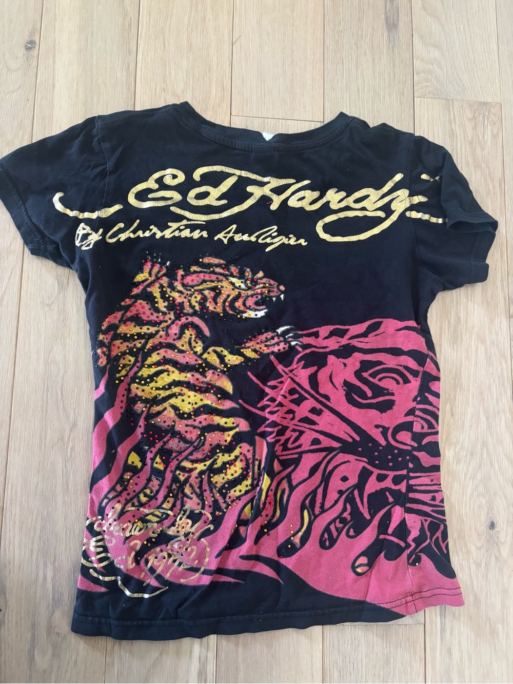 Ed Hardy Black Tee with Blue Rose and Pink Flames - Picture 2 of 3